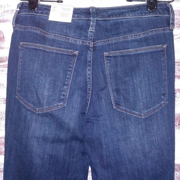 University Thread Jeans - Picture 4 of 5